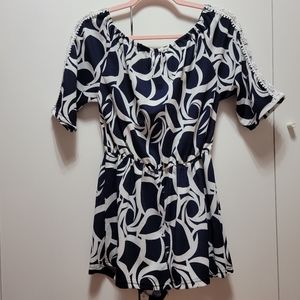 Extra Belleza Navy & White Pattern Romper